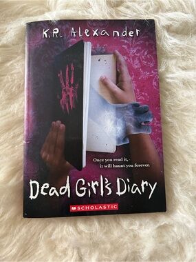 Scholastic Dead Girl's Diary — Purple and Black Illustrated Cover